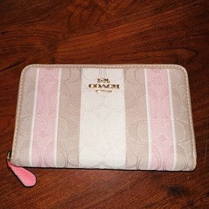 Coach Medium Zip-Around Wallet